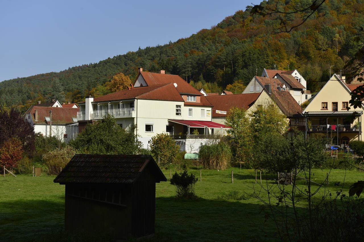 Landhotel Zur Wegelnburg Bruchweiler-Bärenbach Buitenkant foto